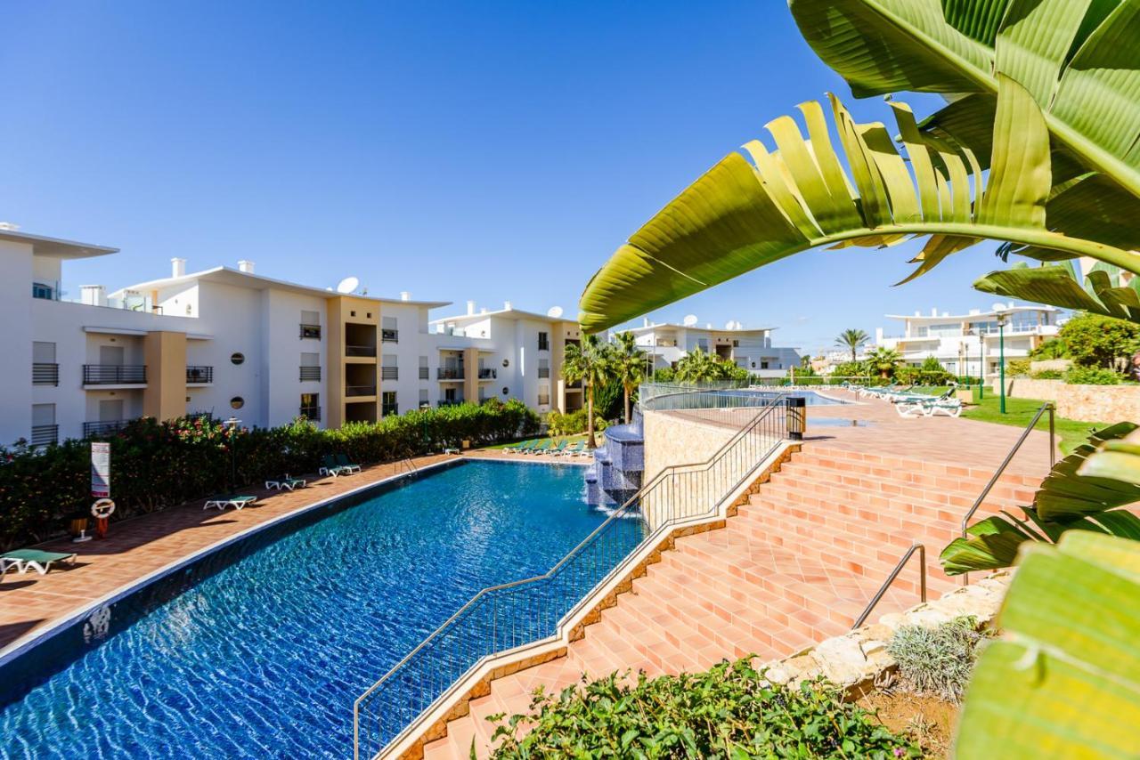Bnb Homes Ocean View Apartment With Relax Terrace, 2 Swimming Pools & Tennis Court อัลบูเฟรา ภายนอก รูปภาพ