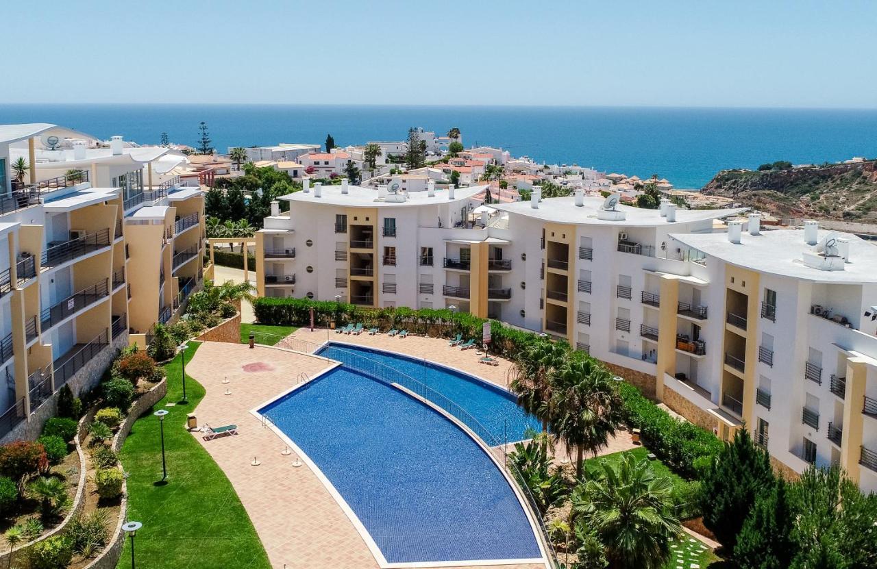 Bnb Homes Ocean View Apartment With Relax Terrace, 2 Swimming Pools & Tennis Court อัลบูเฟรา ภายนอก รูปภาพ