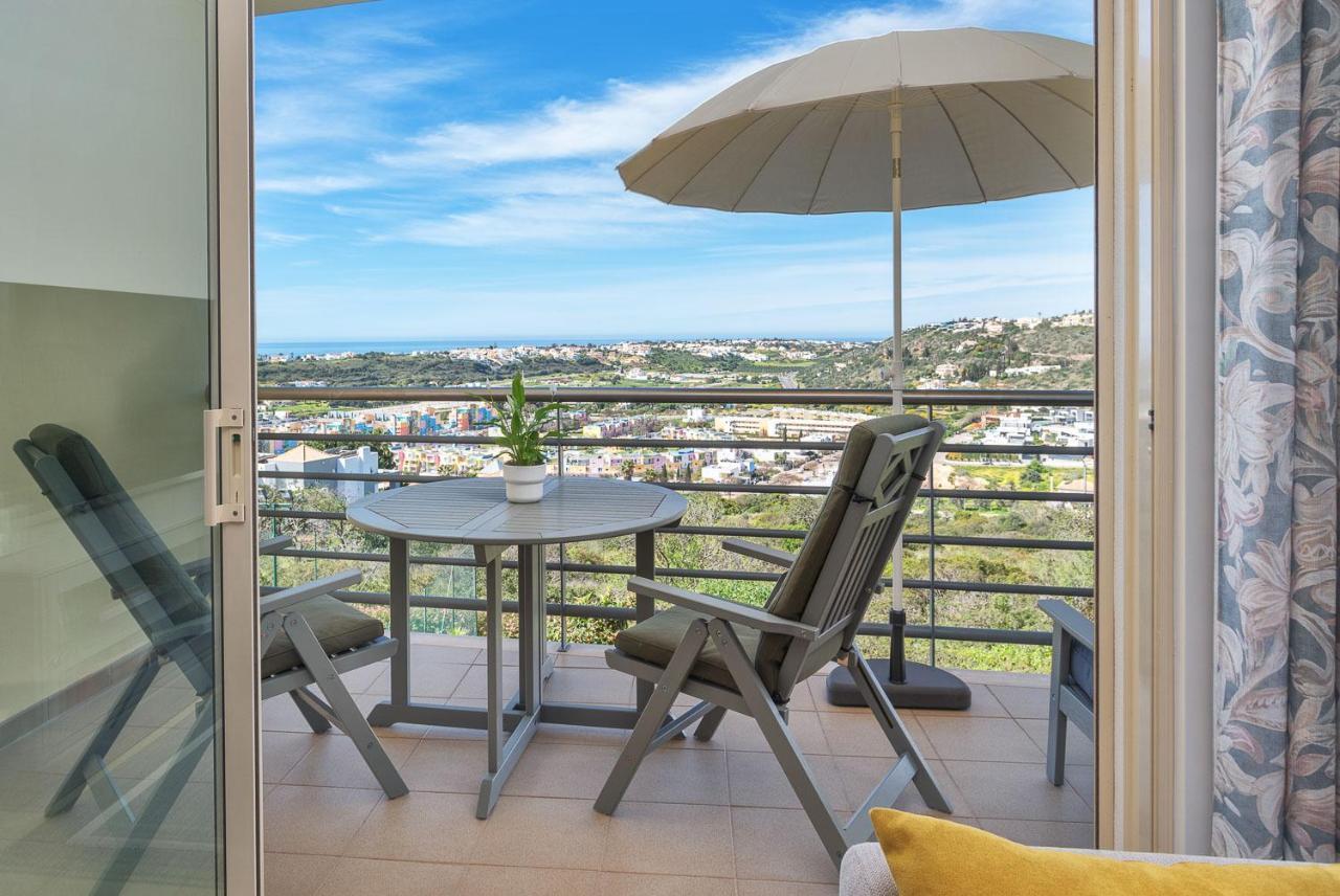 Bnb Homes Ocean View Apartment With Relax Terrace, 2 Swimming Pools & Tennis Court อัลบูเฟรา ภายนอก รูปภาพ